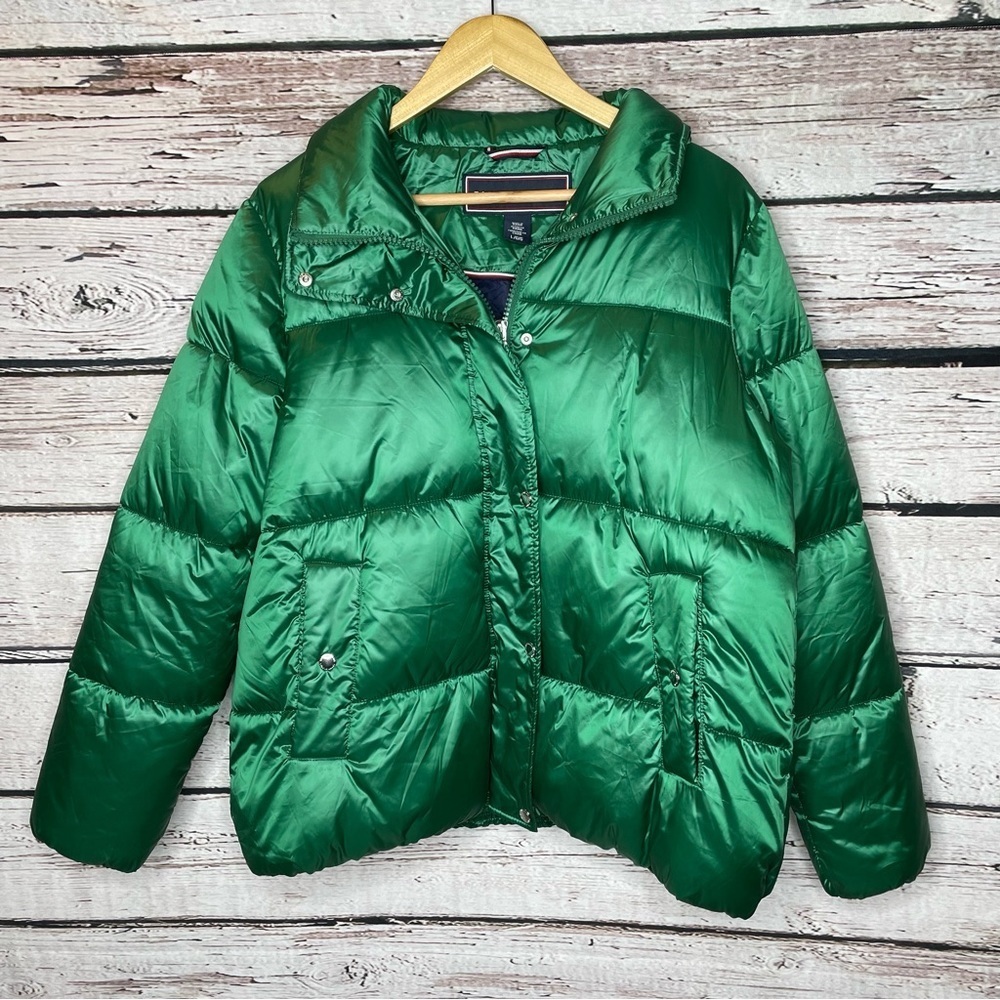 Tommy Hilfiger Green Puffer Coat Women’s SZ Large Warm & Cozy for Winter in EUC
